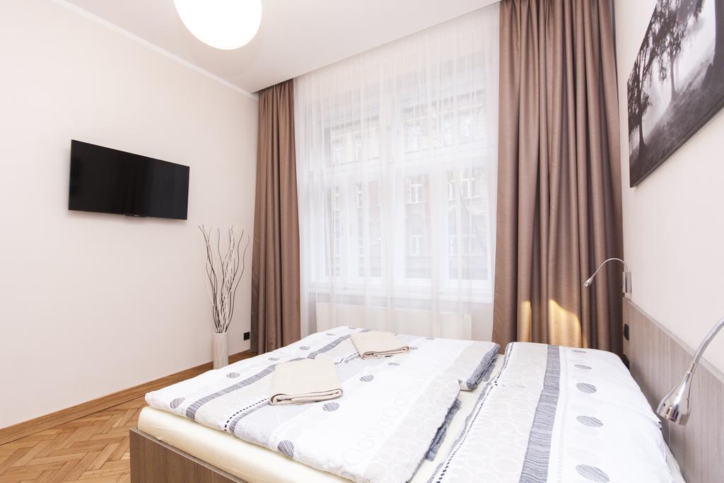 Manesova Astra Apartment Prága Szoba fotó