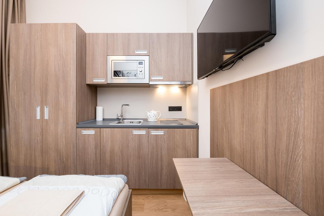 Manesova Astra Apartment Prága Kültér fotó